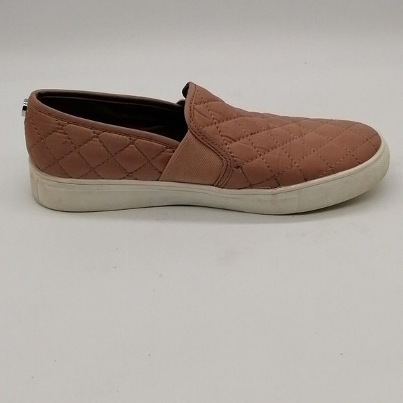 Steve‎ Madden Womens Sneakers Endell Pink Quilted Stretch Slip On Round Toe  7 - Picture 2 of 10